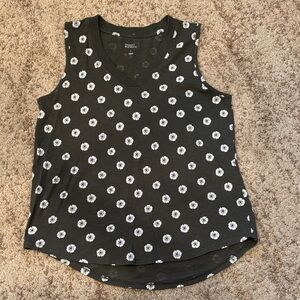Market & Spruce Tank Top with White Floral Pattern